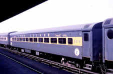 lirr2679-MP-75T_Jamaica-1969.jpg (54255 bytes)